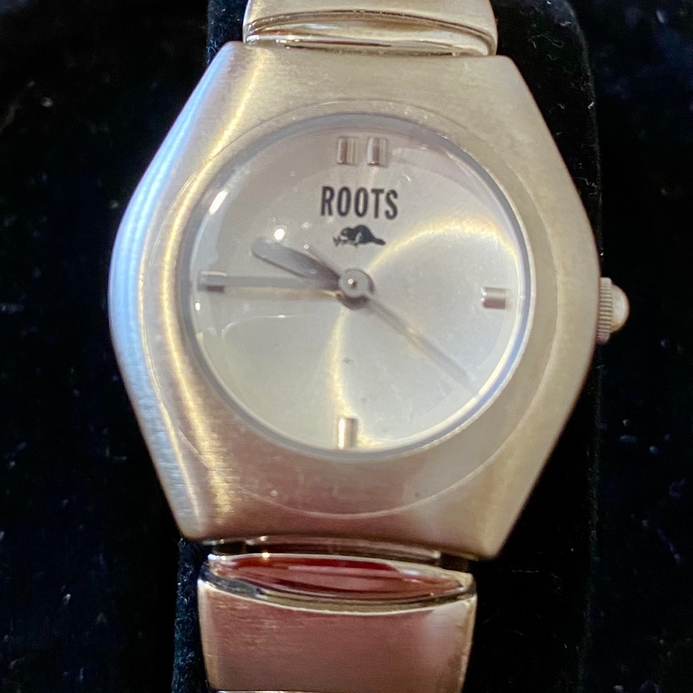 Vintage Roots "Luna" Womans Watch